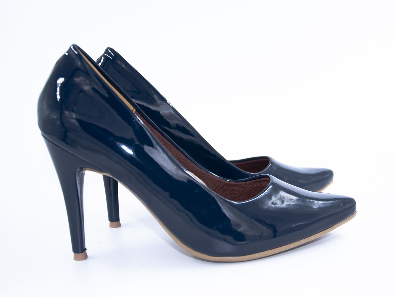 Tacones-charolados-de-color-azul3.jpg